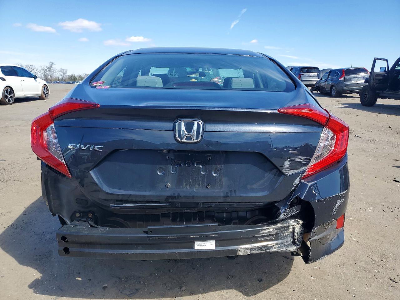 2016 HONDA CIVIC LX photo 11