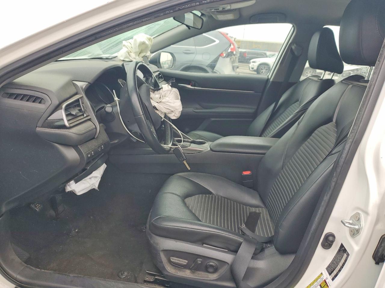 2021 TOYOTA CAMRY SE photo 19