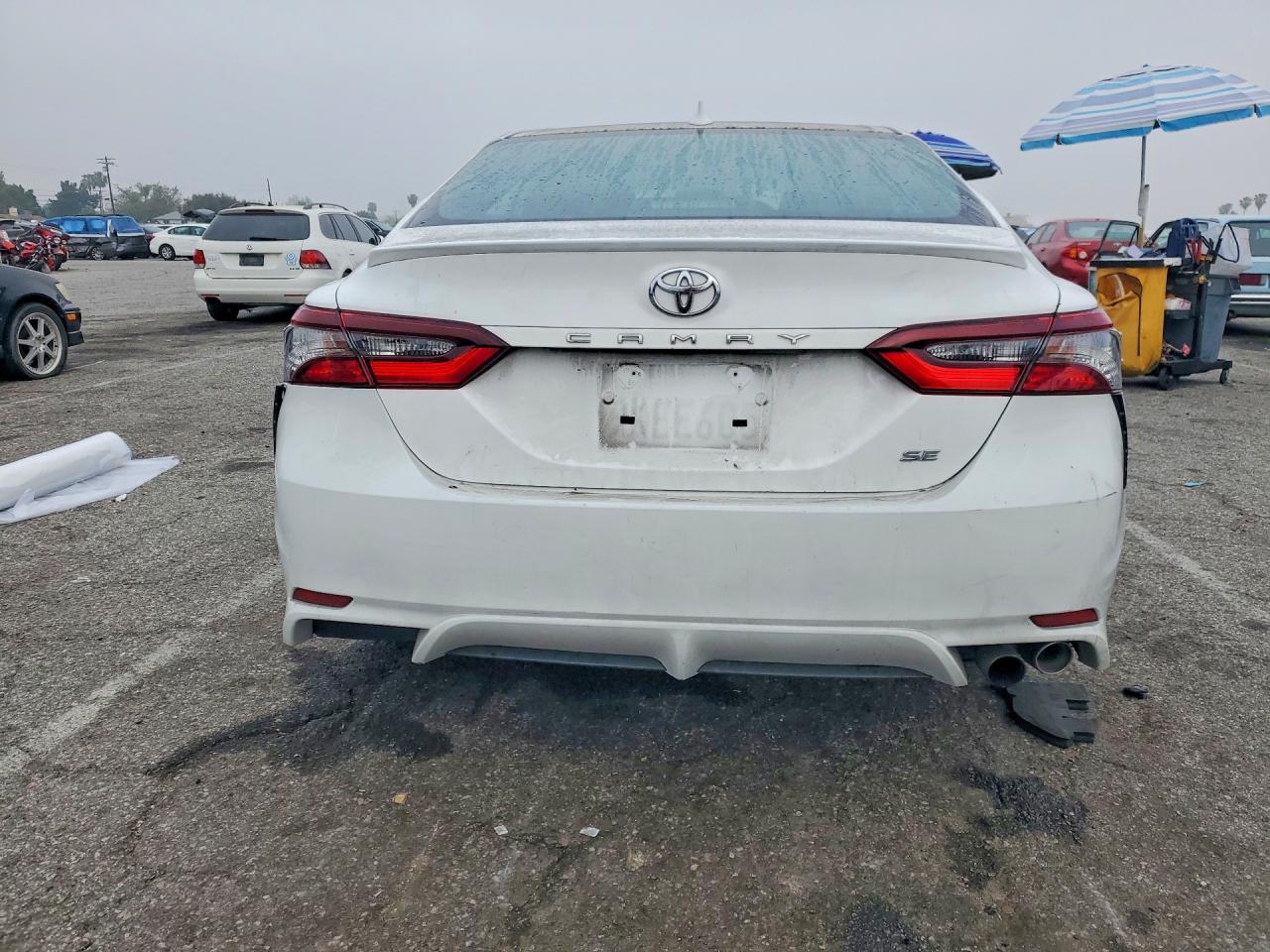 2021 TOYOTA CAMRY SE photo 16