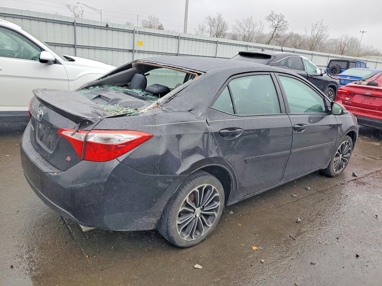 2014 TOYOTA COROLLA S PLUS photo 3