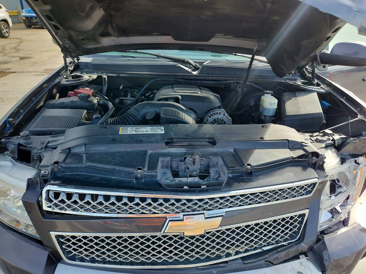 2010 CHEVROLET SUBURBAN K1500 LT photo 12