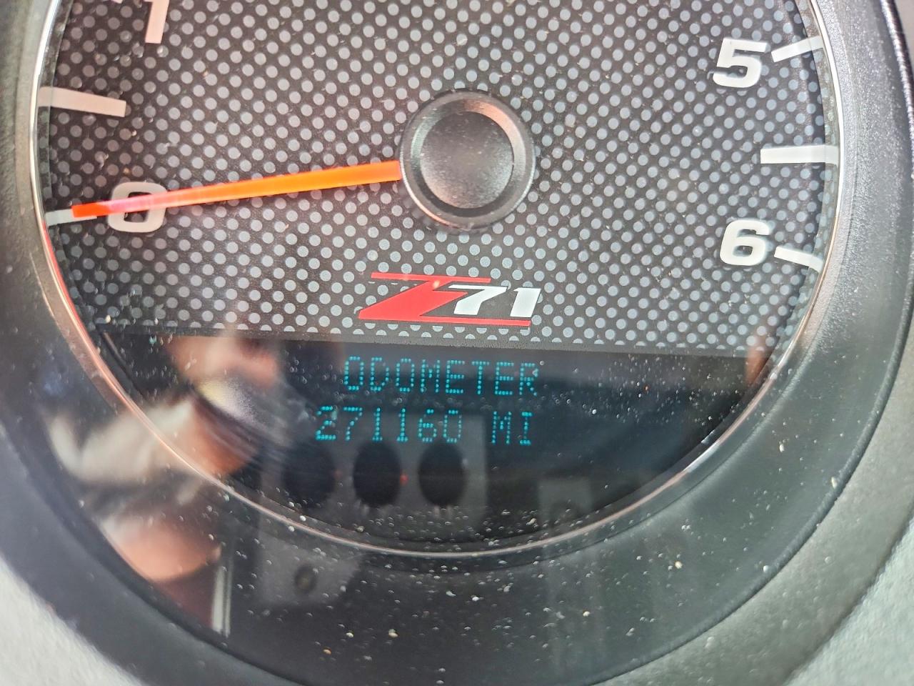 2010 CHEVROLET SUBURBAN K1500 LT photo 9