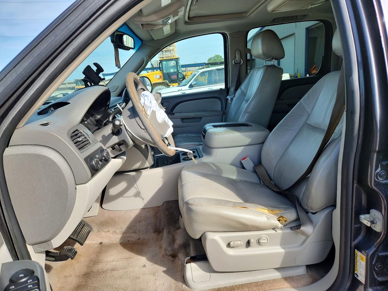 2010 CHEVROLET SUBURBAN K1500 LT photo 7