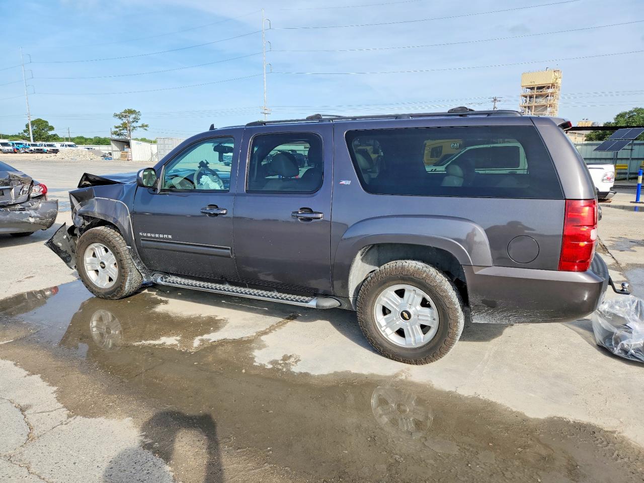 2010 CHEVROLET SUBURBAN K1500 LT photo 2