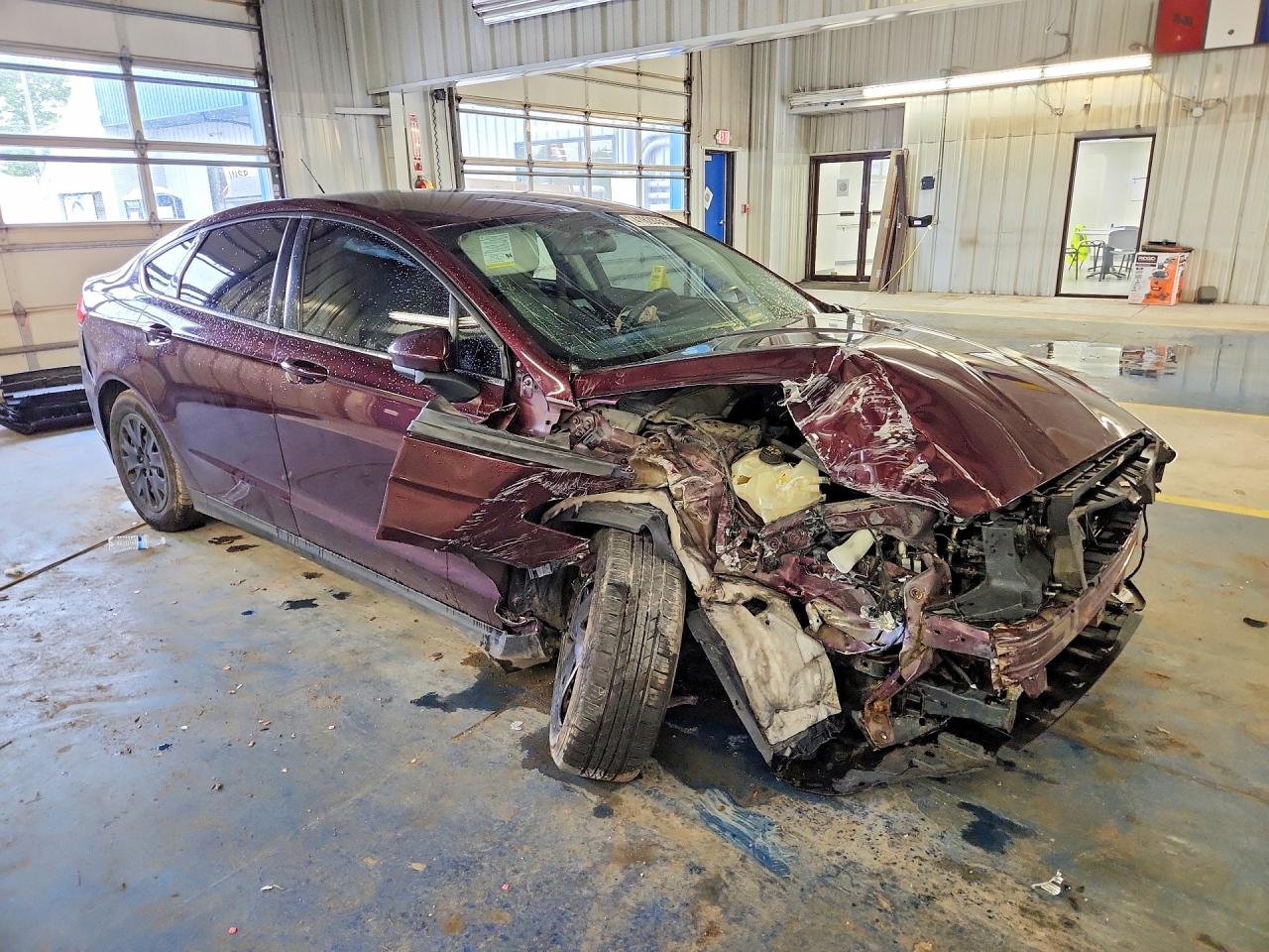2013 FORD FUSION S photo 4