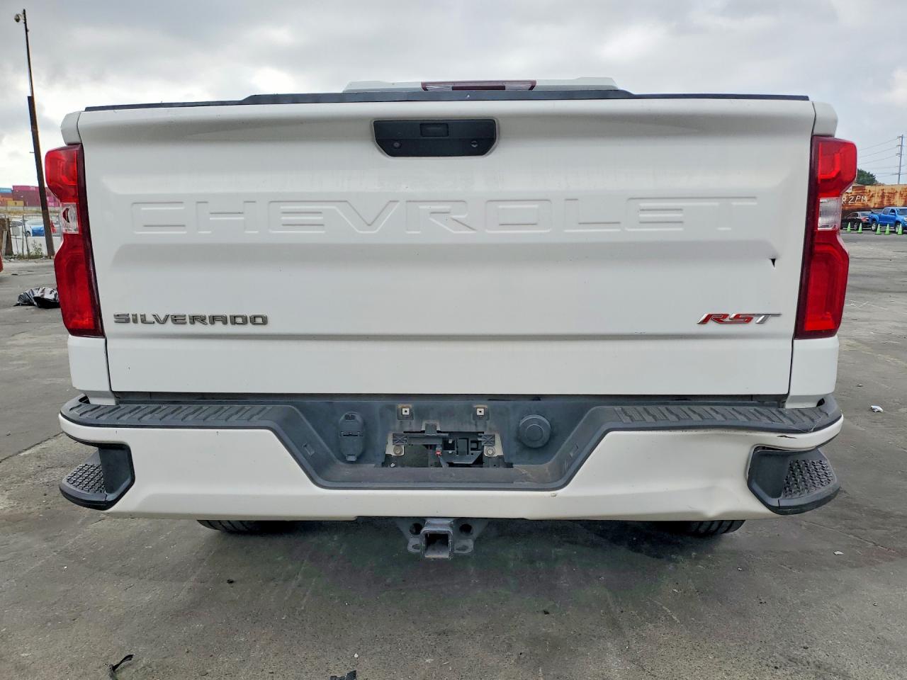 2019 CHEVROLET SILVERADO C1500 RST photo 6