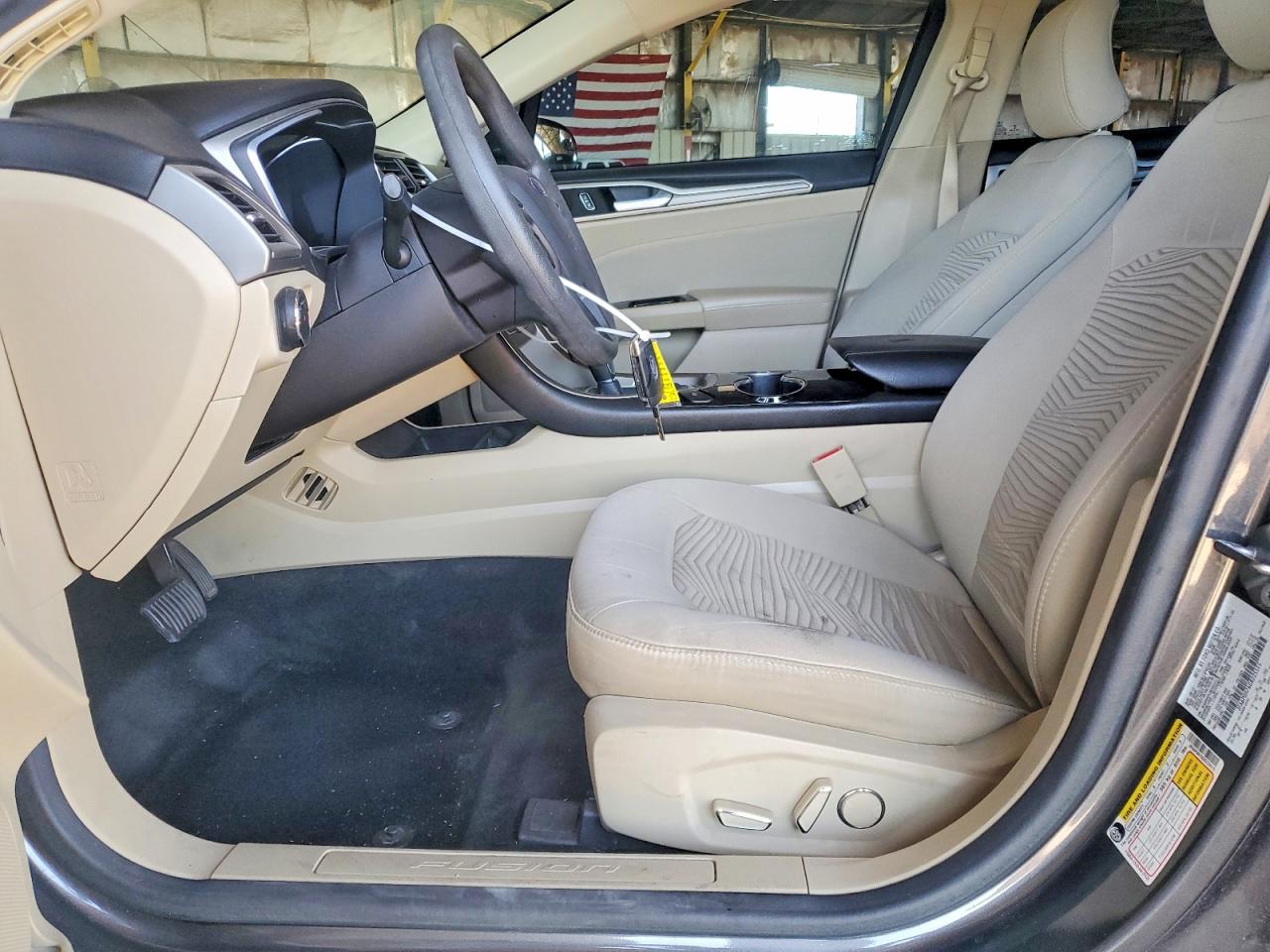 2016 FORD FUSION SE photo 19
