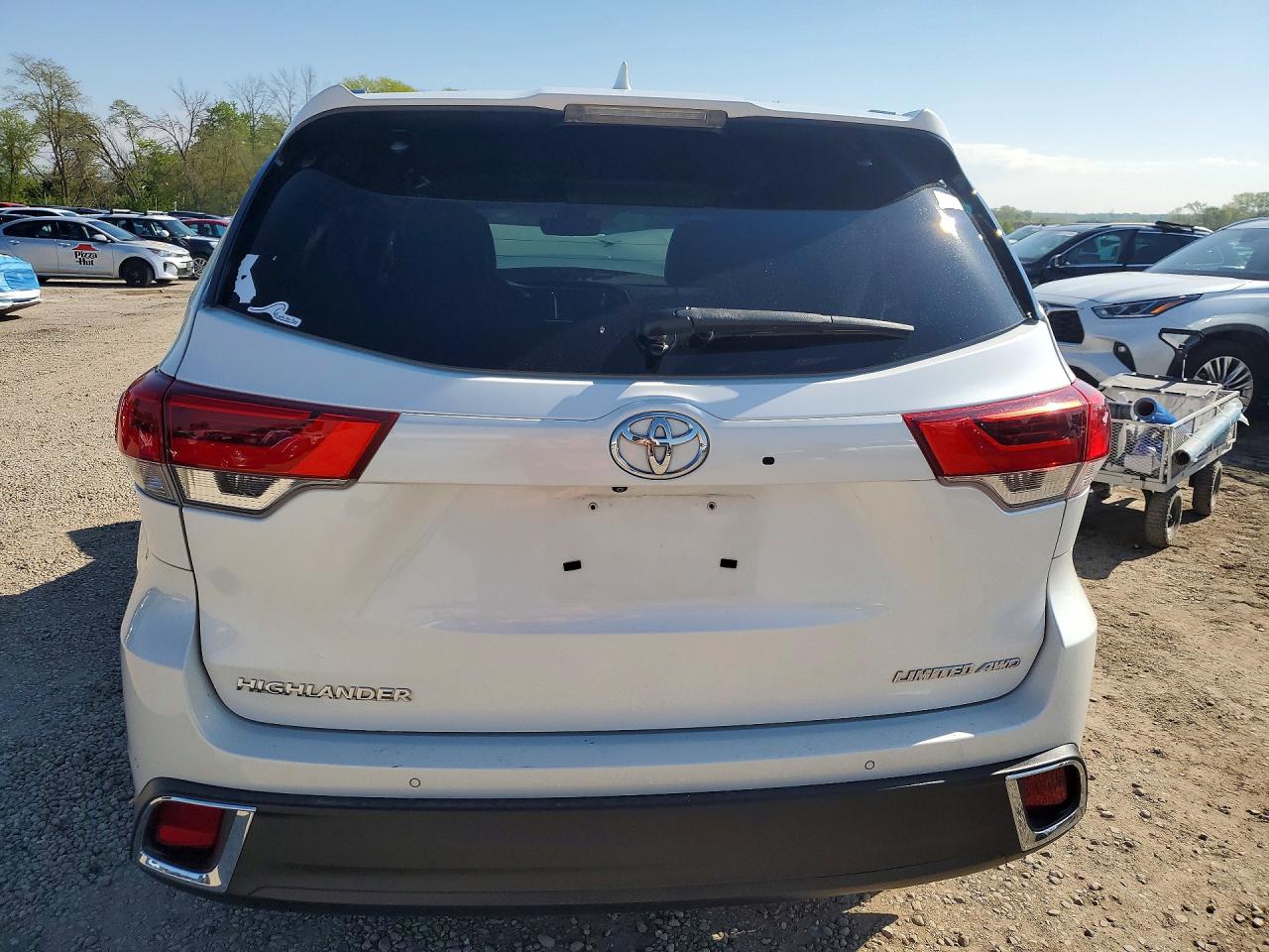 2018 TOYOTA HIGHLANDER LIMITED photo 16