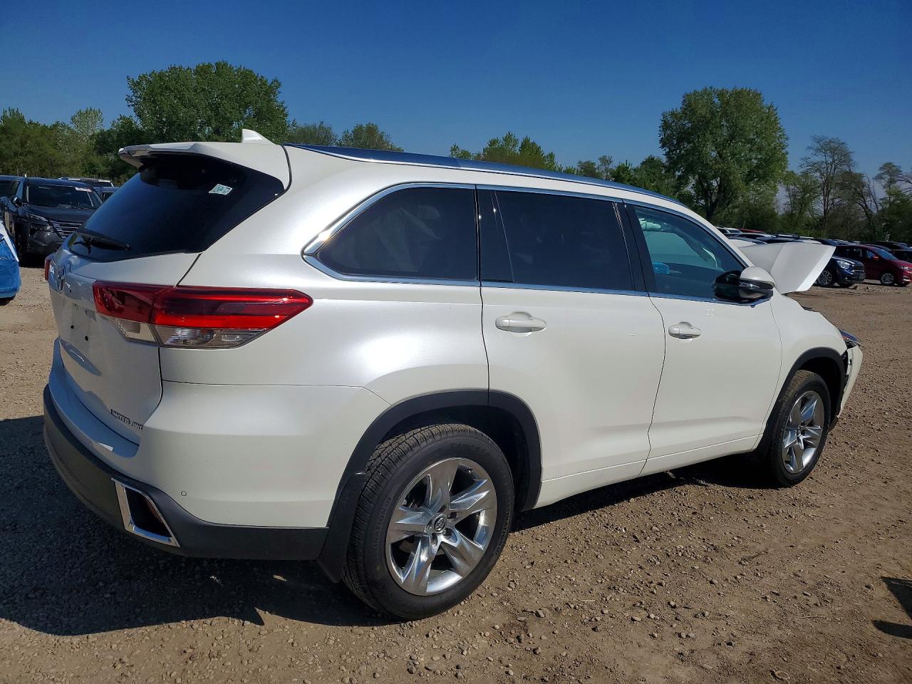 2018 TOYOTA HIGHLANDER LIMITED photo 7