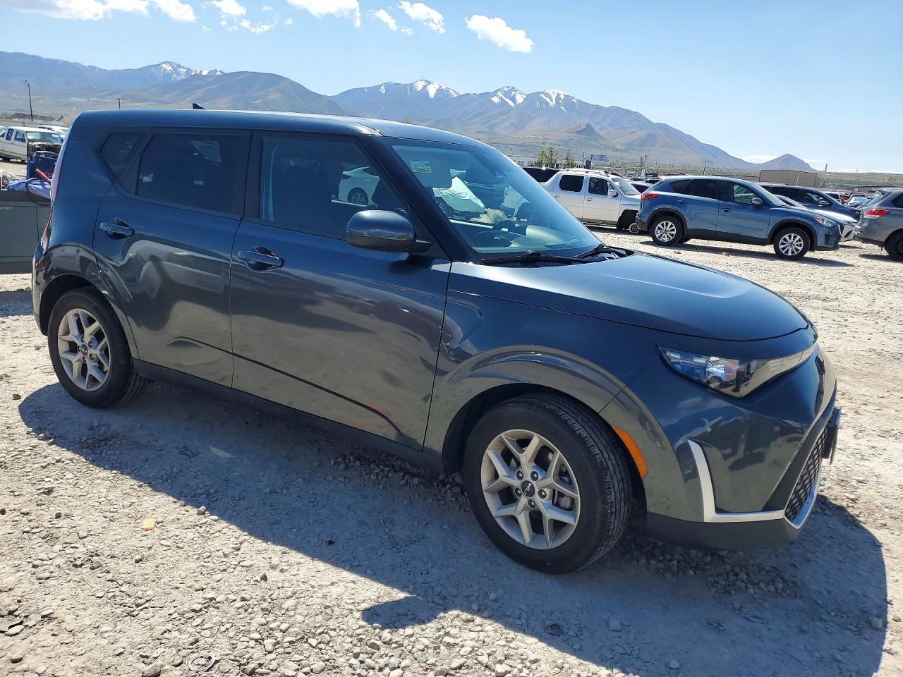 2024 KIA SOUL LX photo 4