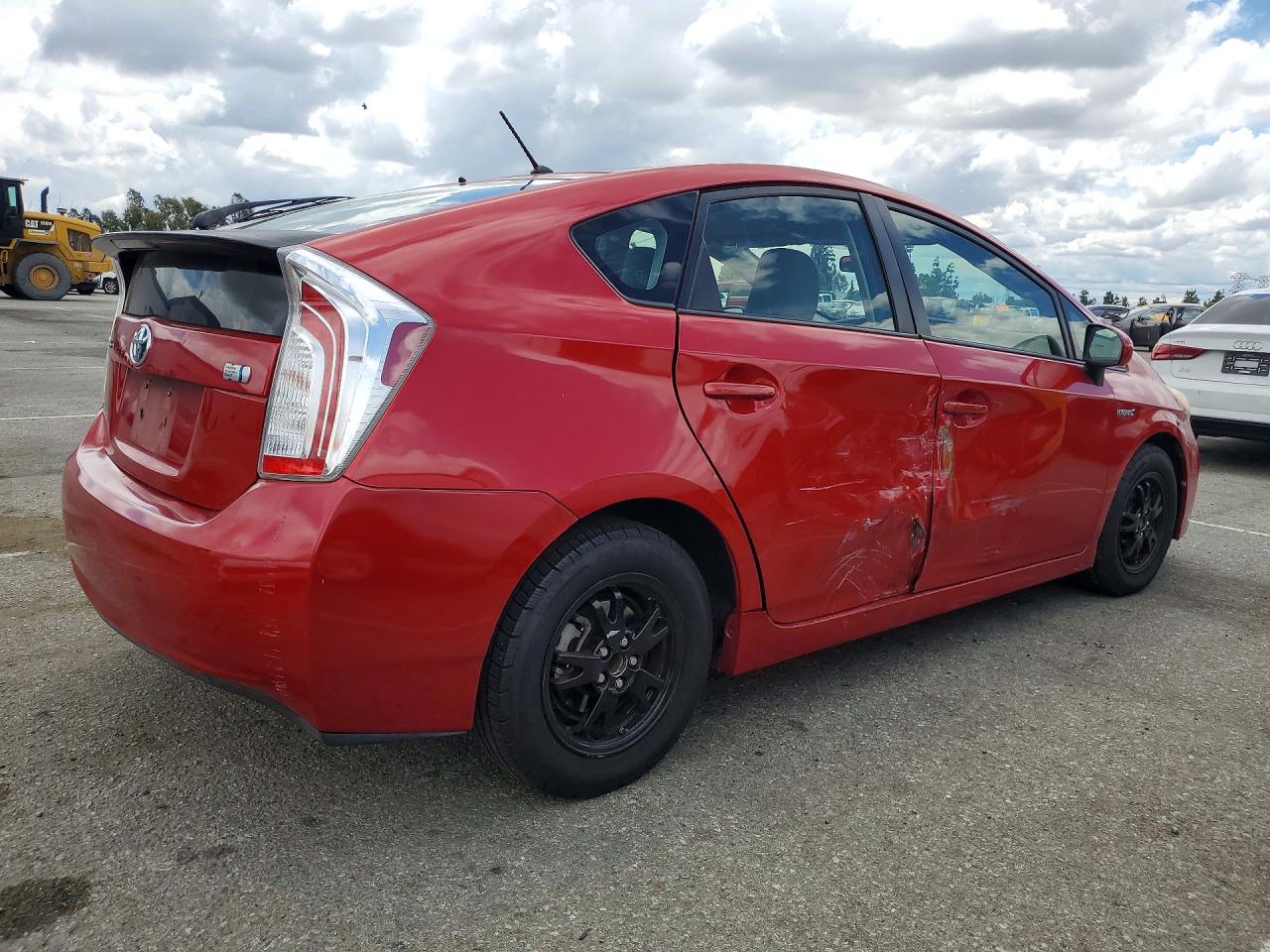2014 TOYOTA PRIUS TWO photo 3