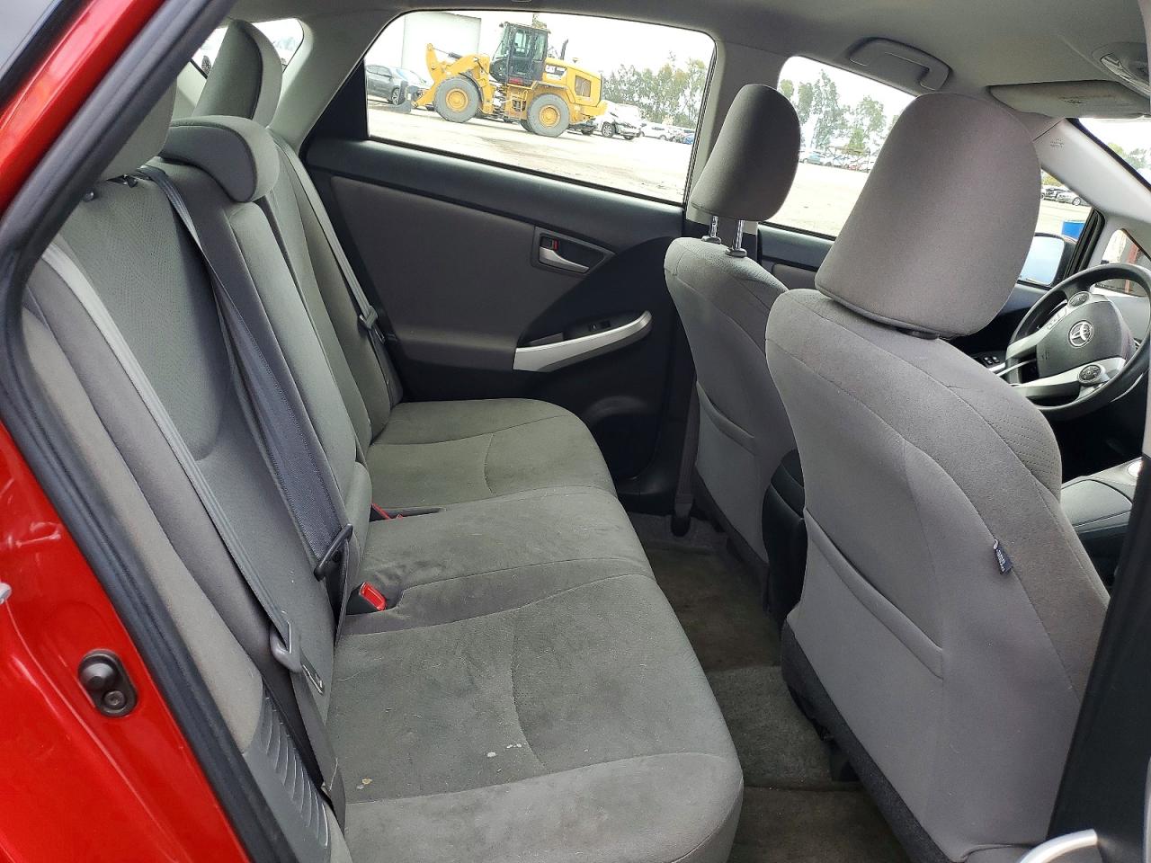 2014 TOYOTA PRIUS TWO photo 10