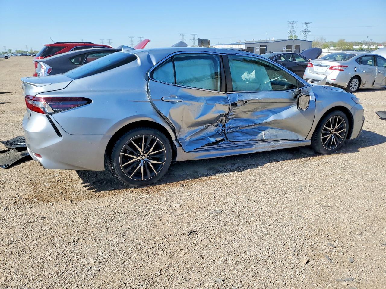 2022 TOYOTA CAMRY SE photo 5