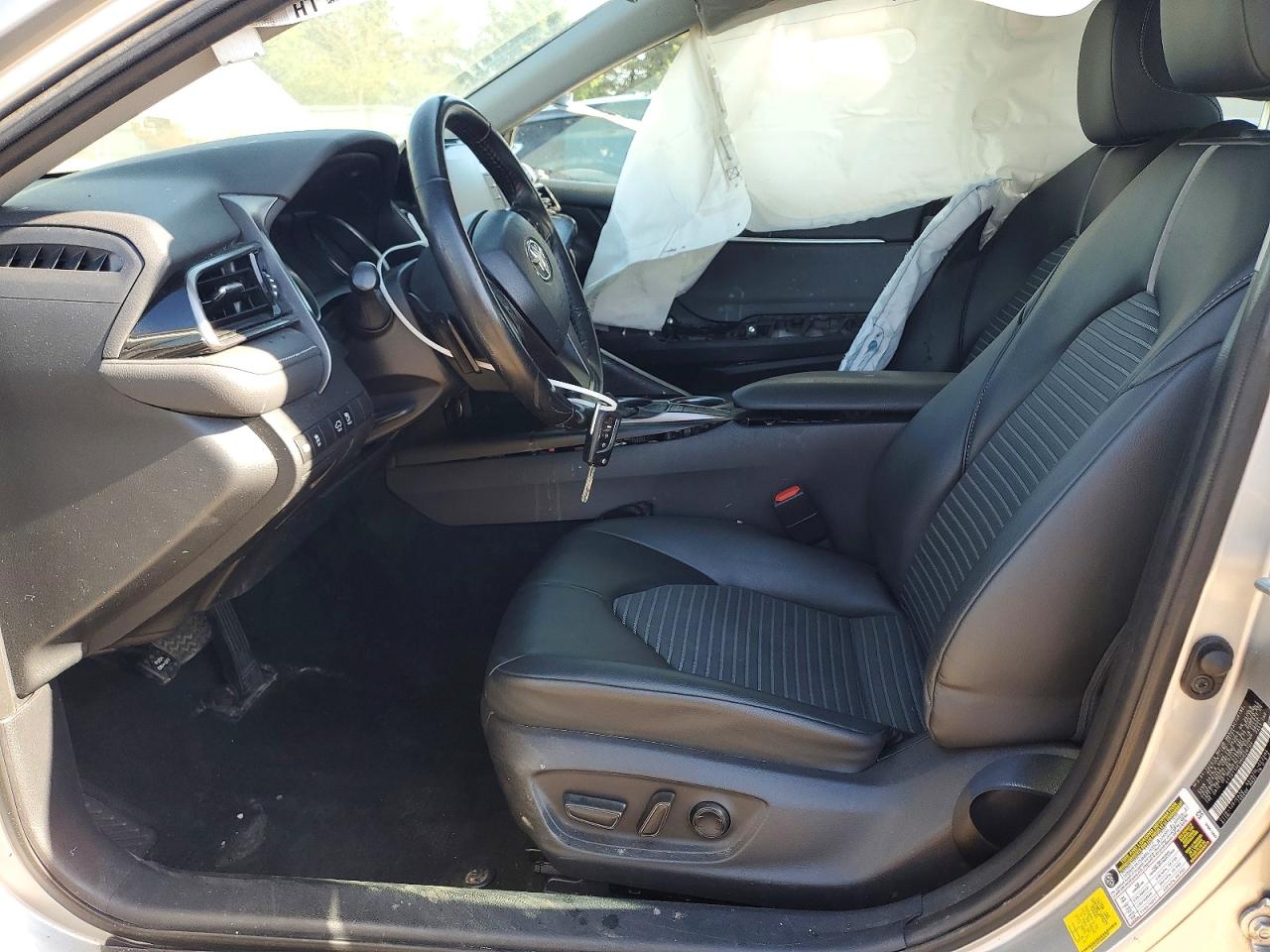 2022 TOYOTA CAMRY SE photo 13
