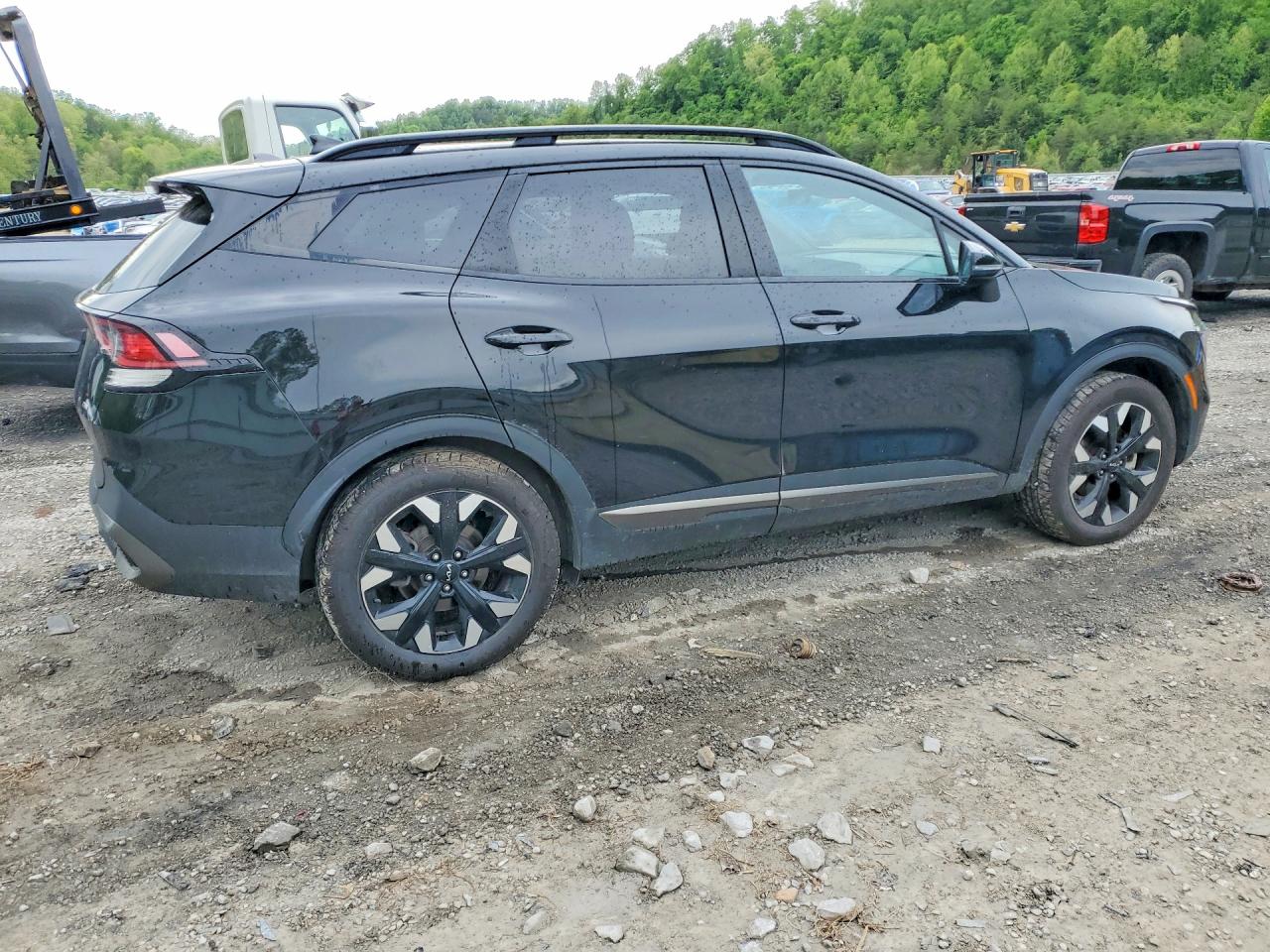 2023 KIA SPORTAGE X LINE photo 3