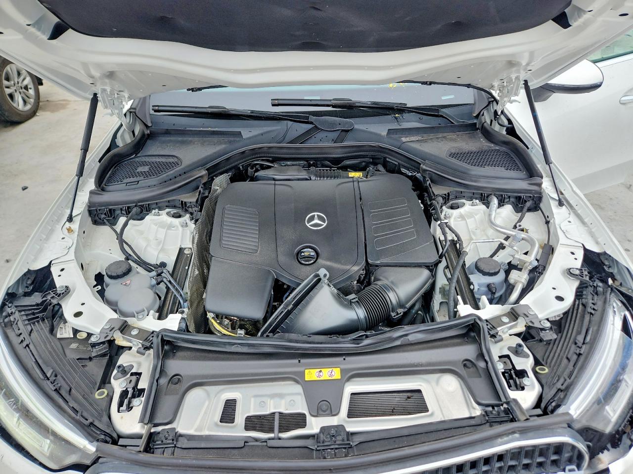 2025 MERCEDES-BENZ GLC 300 photo 23