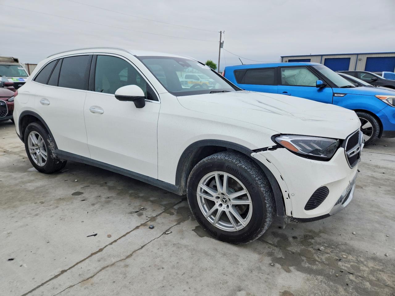 2025 MERCEDES-BENZ GLC 300 photo 7
