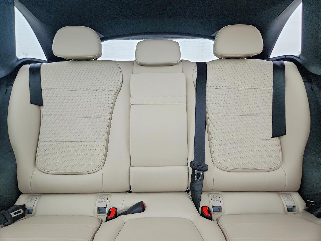 2025 MERCEDES-BENZ GLC 300 photo 19