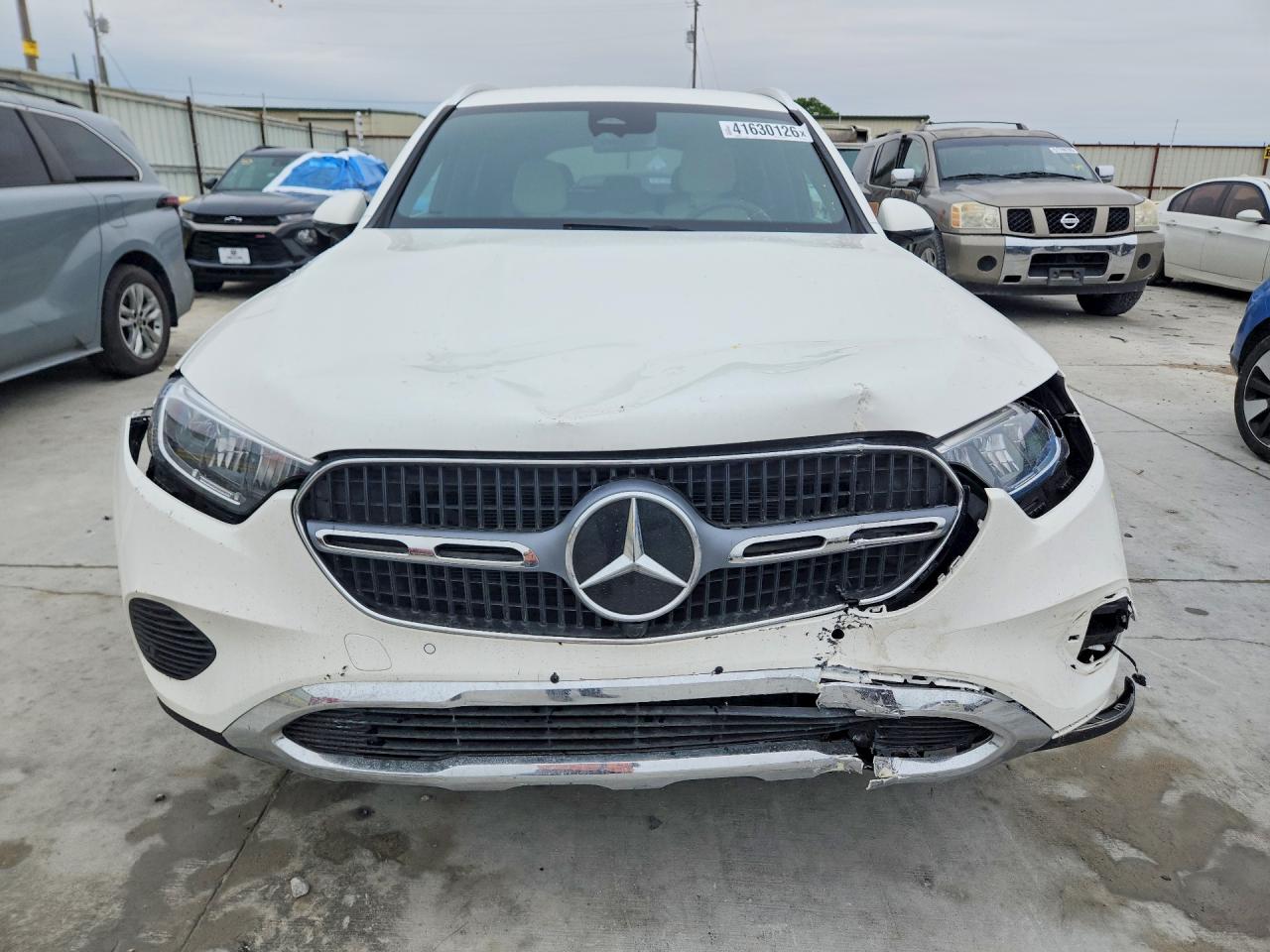 2025 MERCEDES-BENZ GLC 300 photo 9