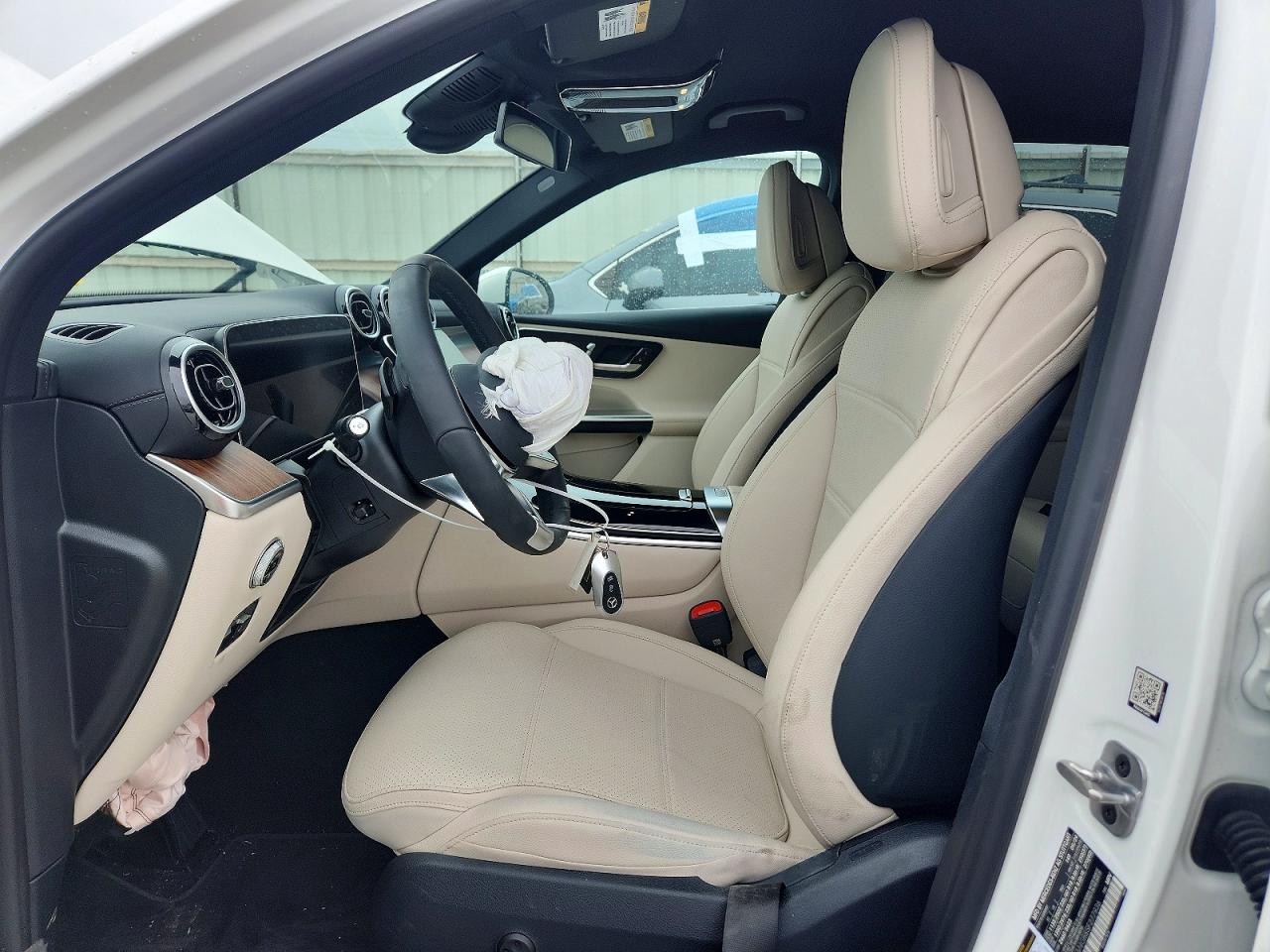 2025 MERCEDES-BENZ GLC 300 photo 13
