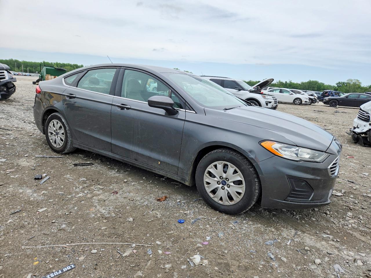 2019 FORD FUSION S photo 10