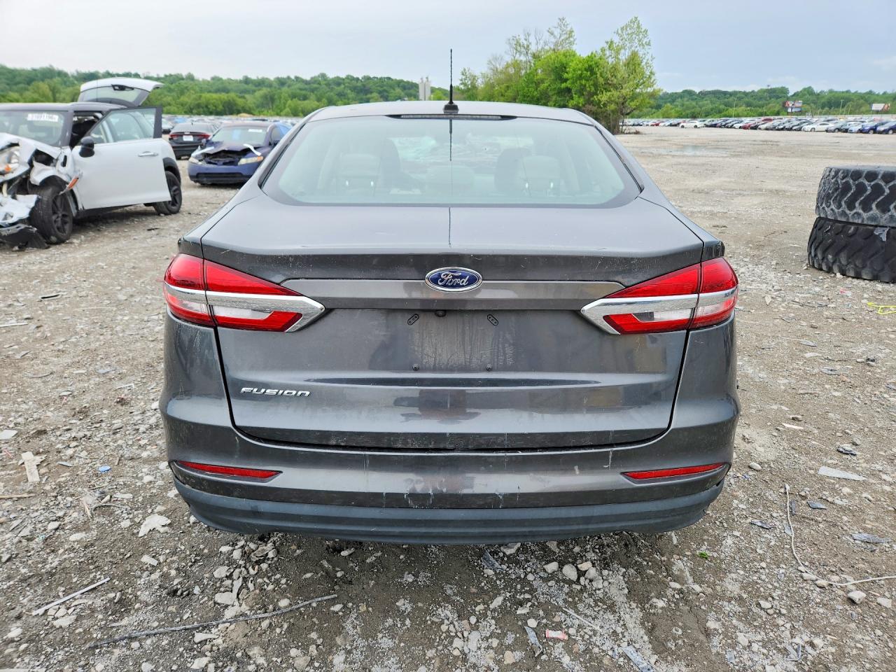 2019 FORD FUSION S photo 16