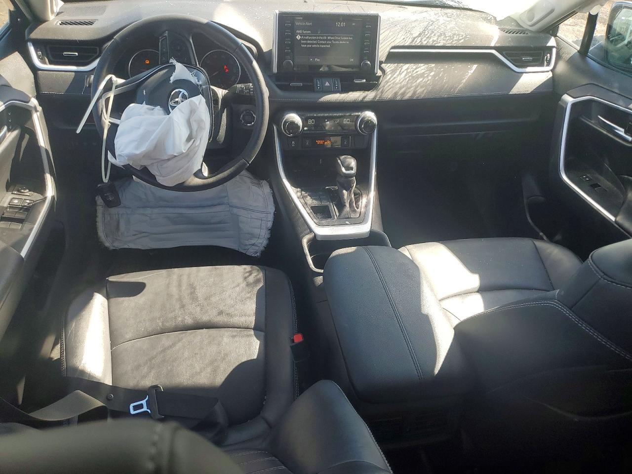 2019 TOYOTA RAV4 XLE PREMIUM photo 15