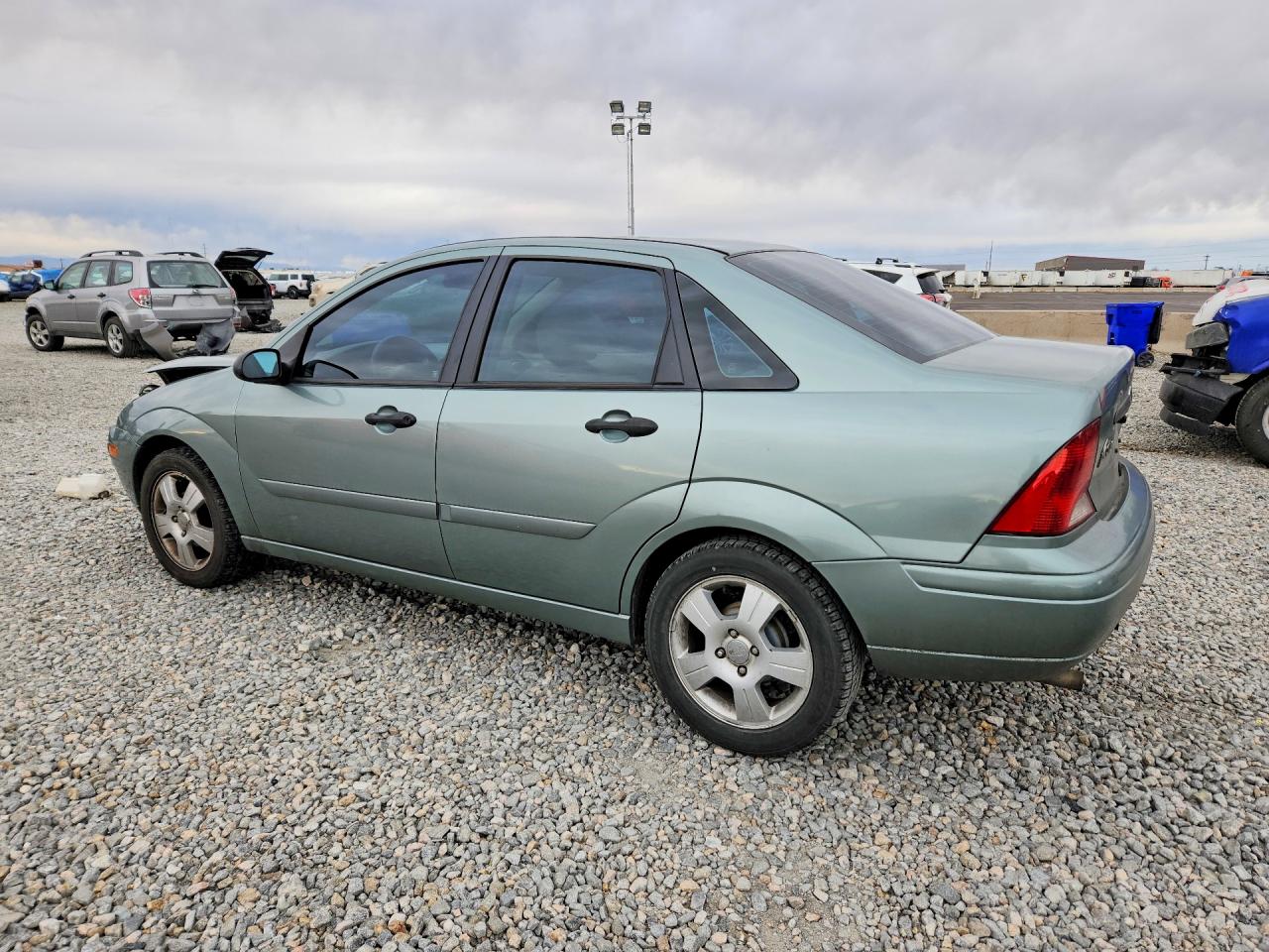 2003 FORD FOCUS SE COMFORT photo 2