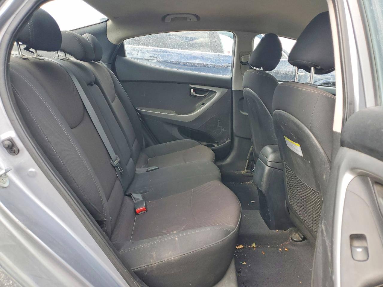 2016 HYUNDAI ELANTRA SE photo 10