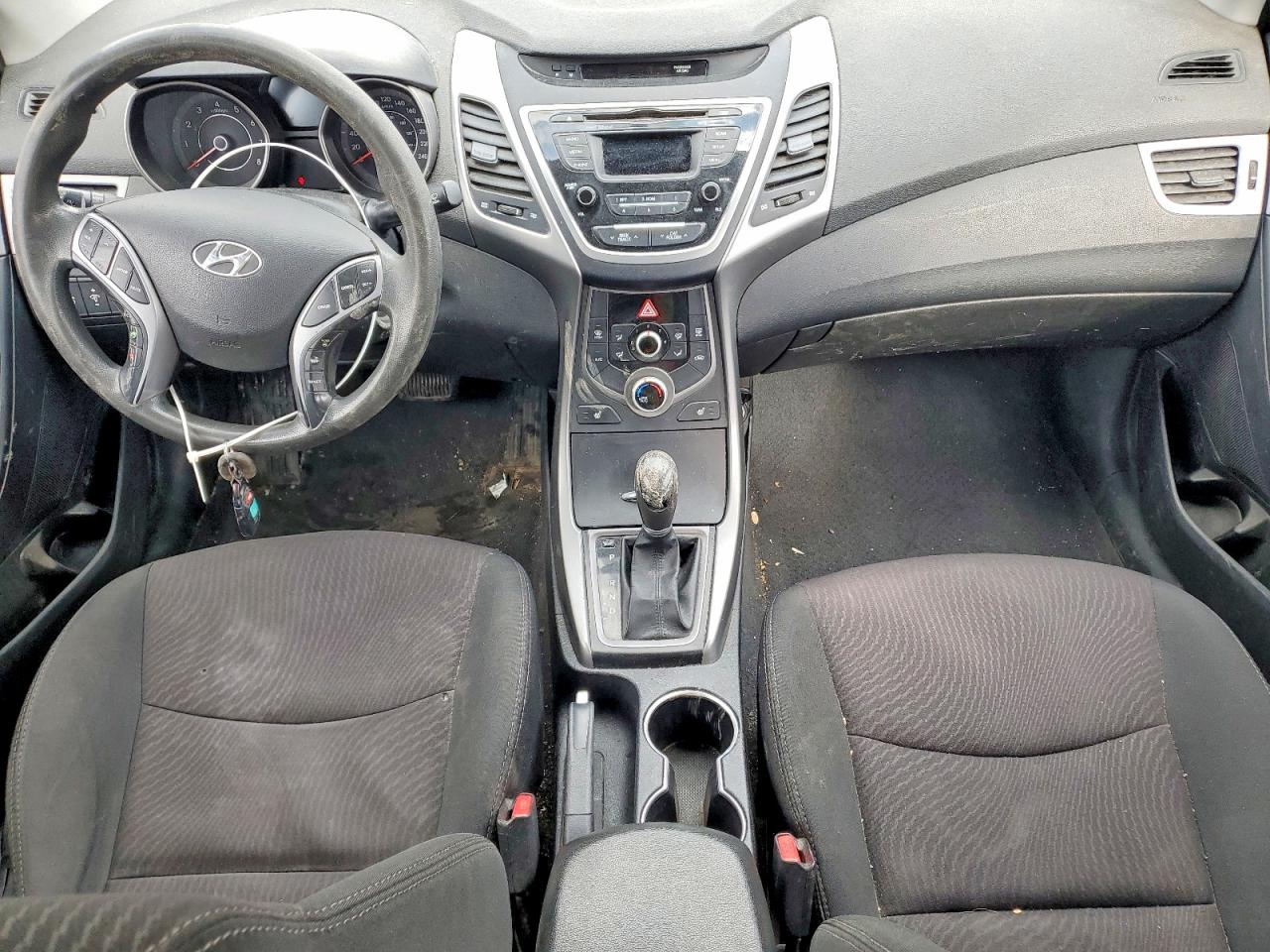 2016 HYUNDAI ELANTRA SE photo 8