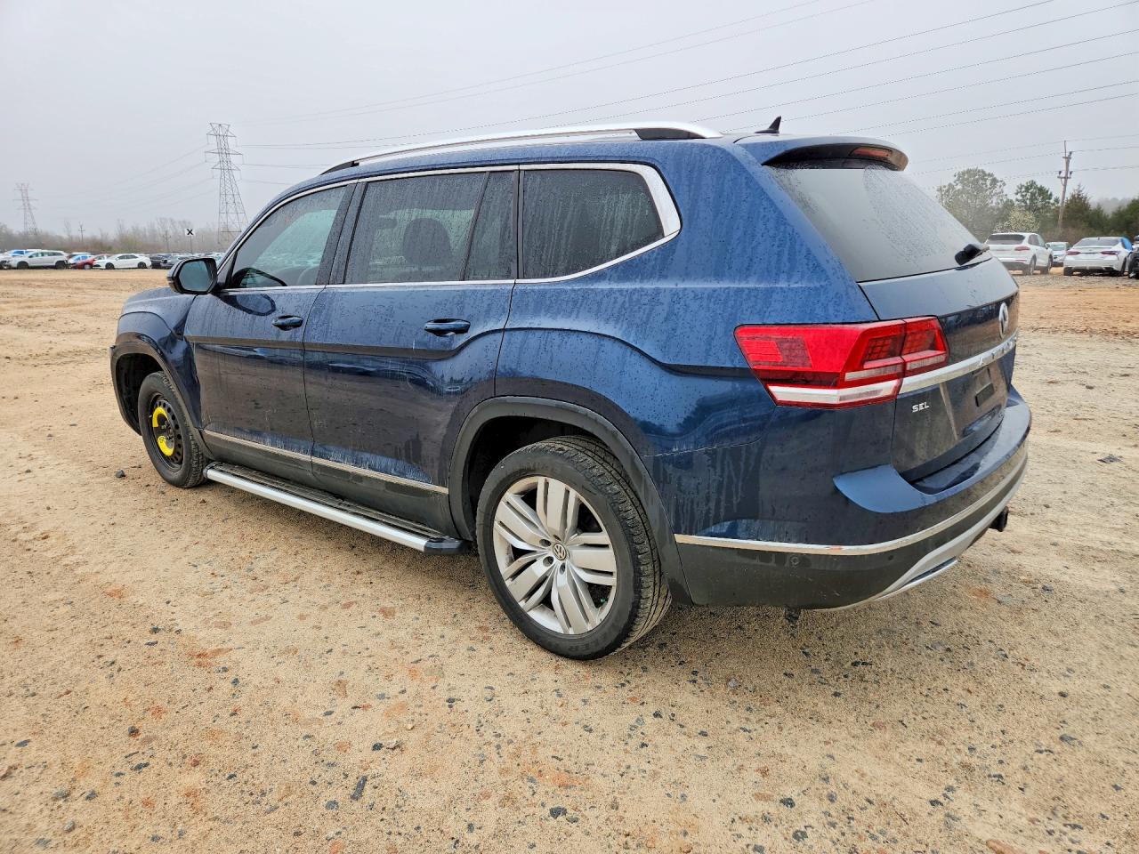2018 VOLKSWAGEN ATLAS SEL PREMIUM photo 3