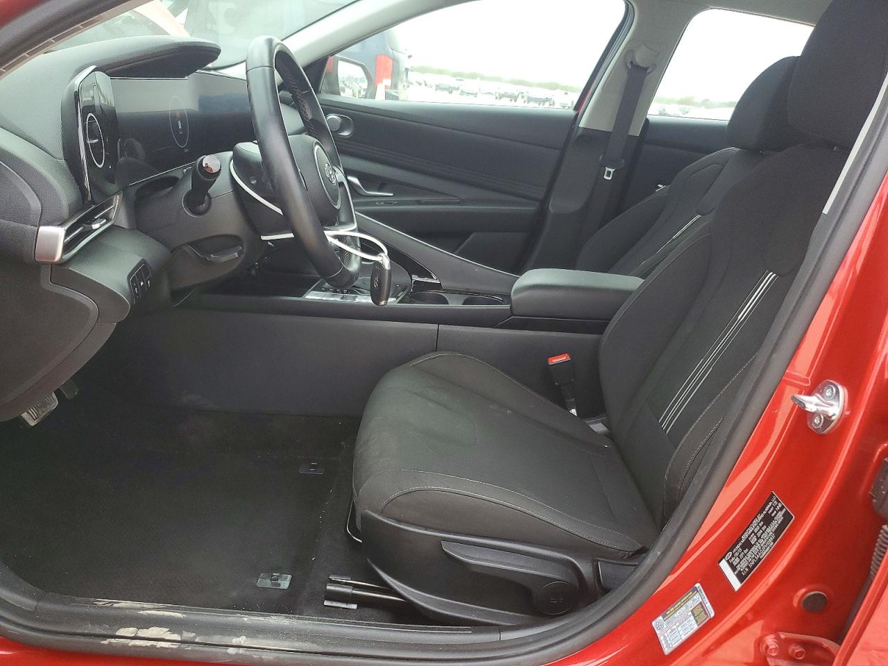 2023 HYUNDAI ELANTRA SEL photo 19