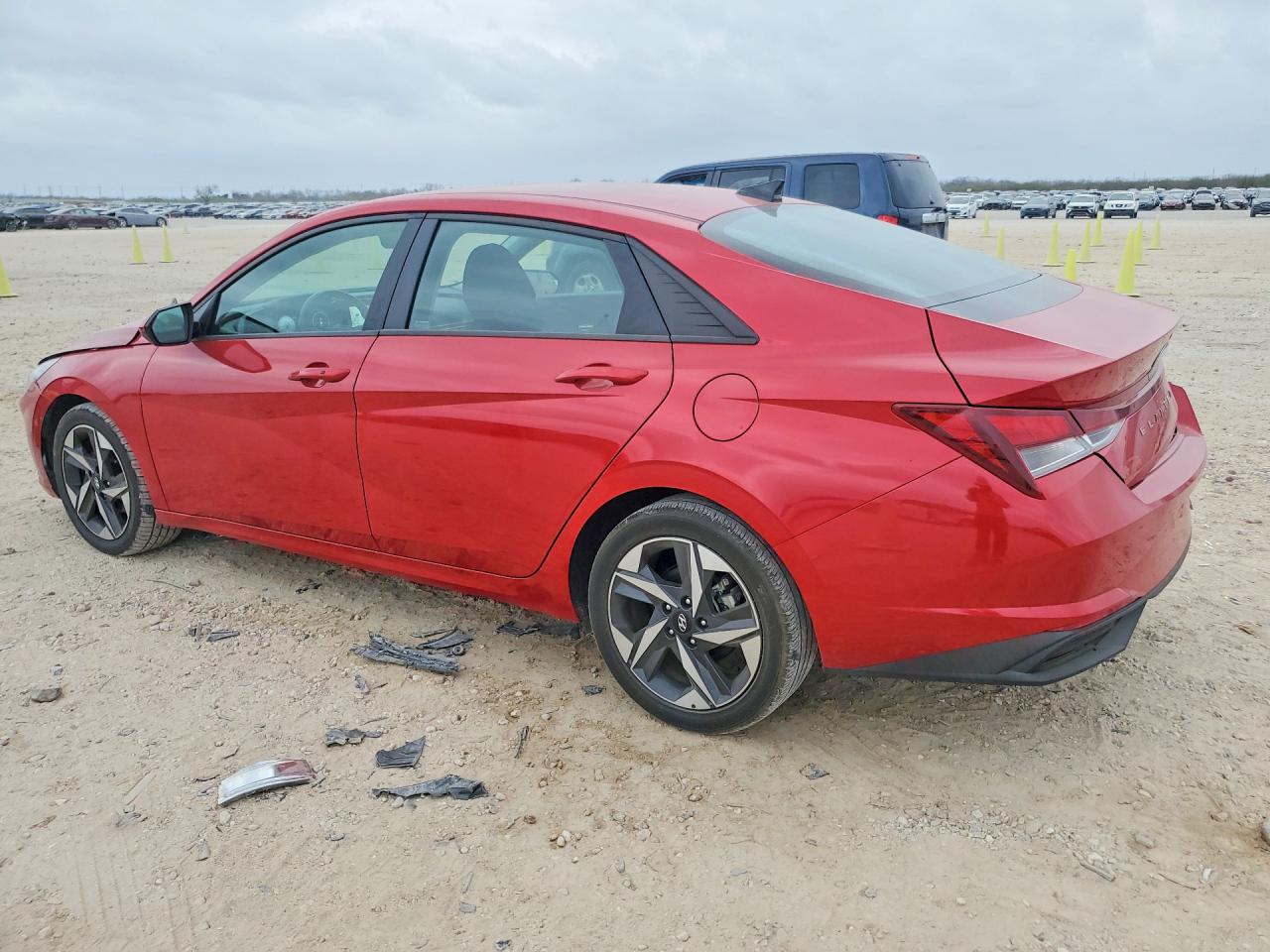 2023 HYUNDAI ELANTRA SEL photo 4