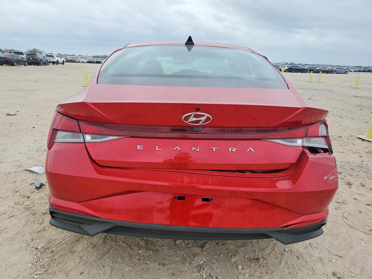 2023 HYUNDAI ELANTRA SEL photo 16