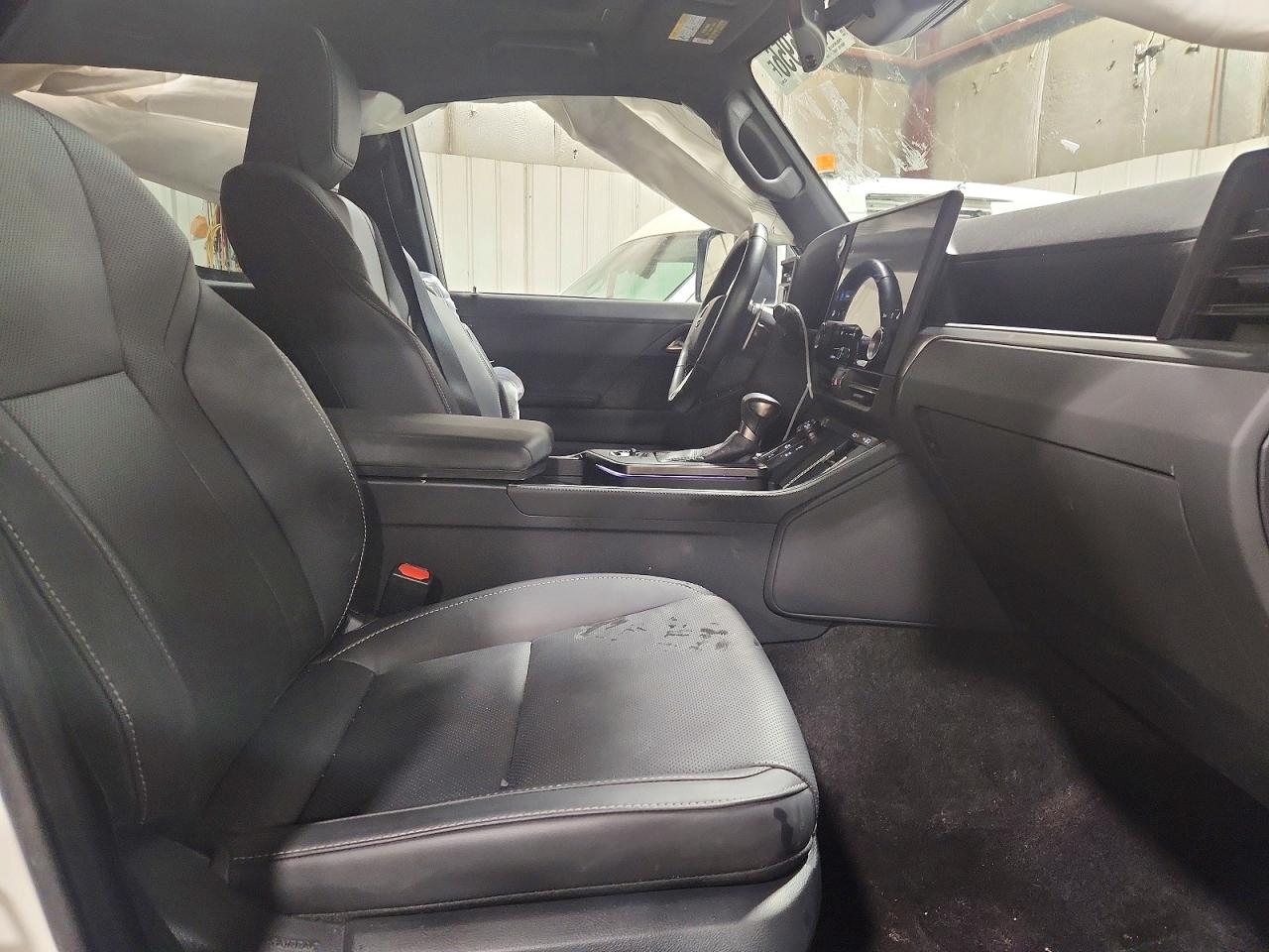 2024 LEXUS GX photo 13