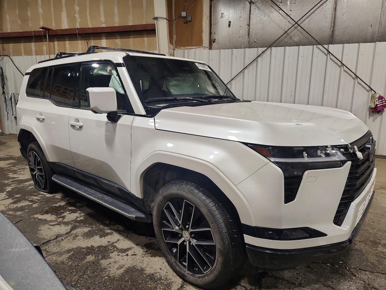2024 LEXUS GX photo 7