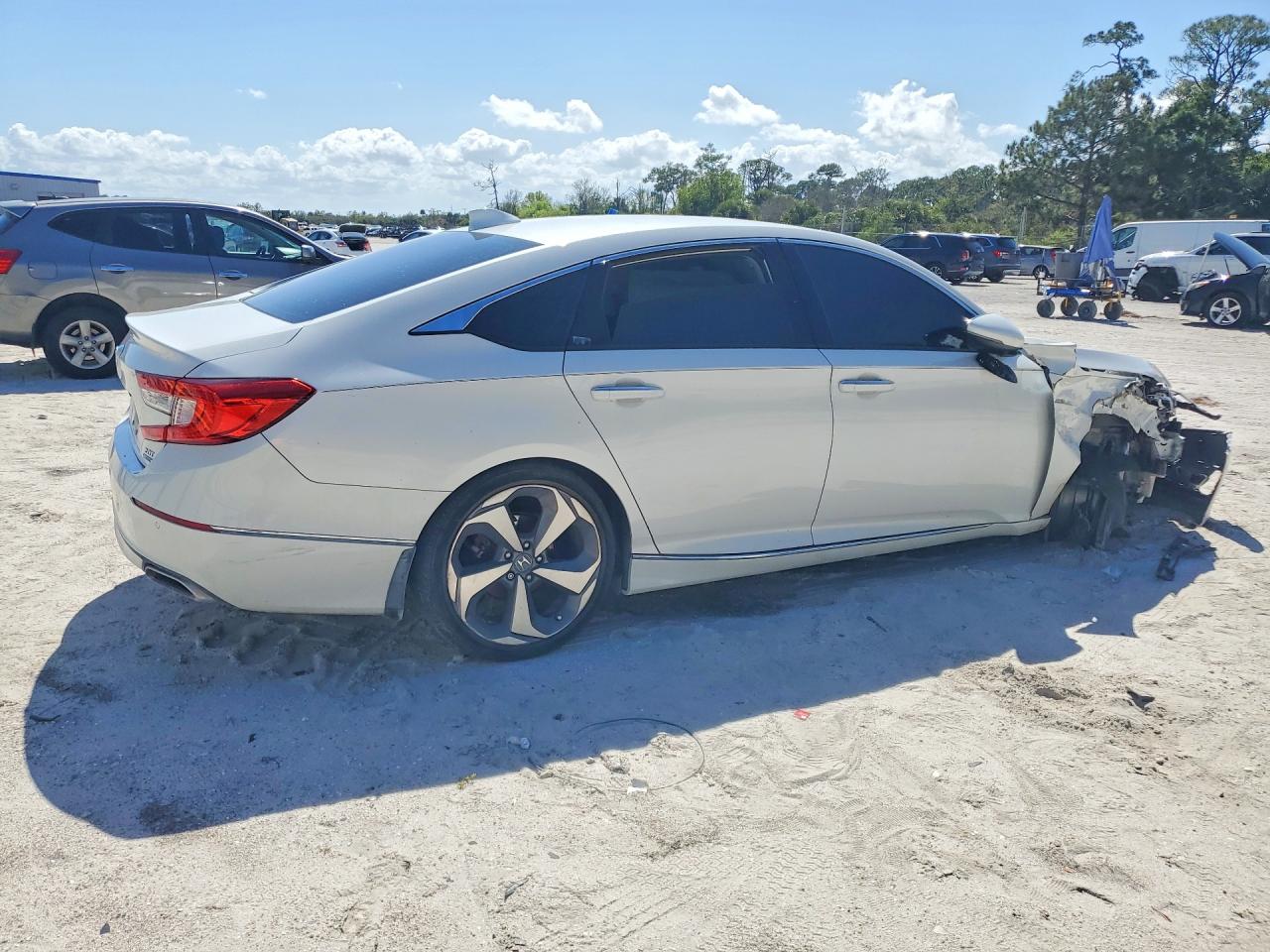 2020 HONDA ACCORD TOURING photo 7