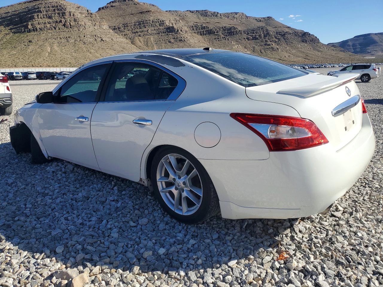 2010 NISSAN MAXIMA 3.5 S photo 2