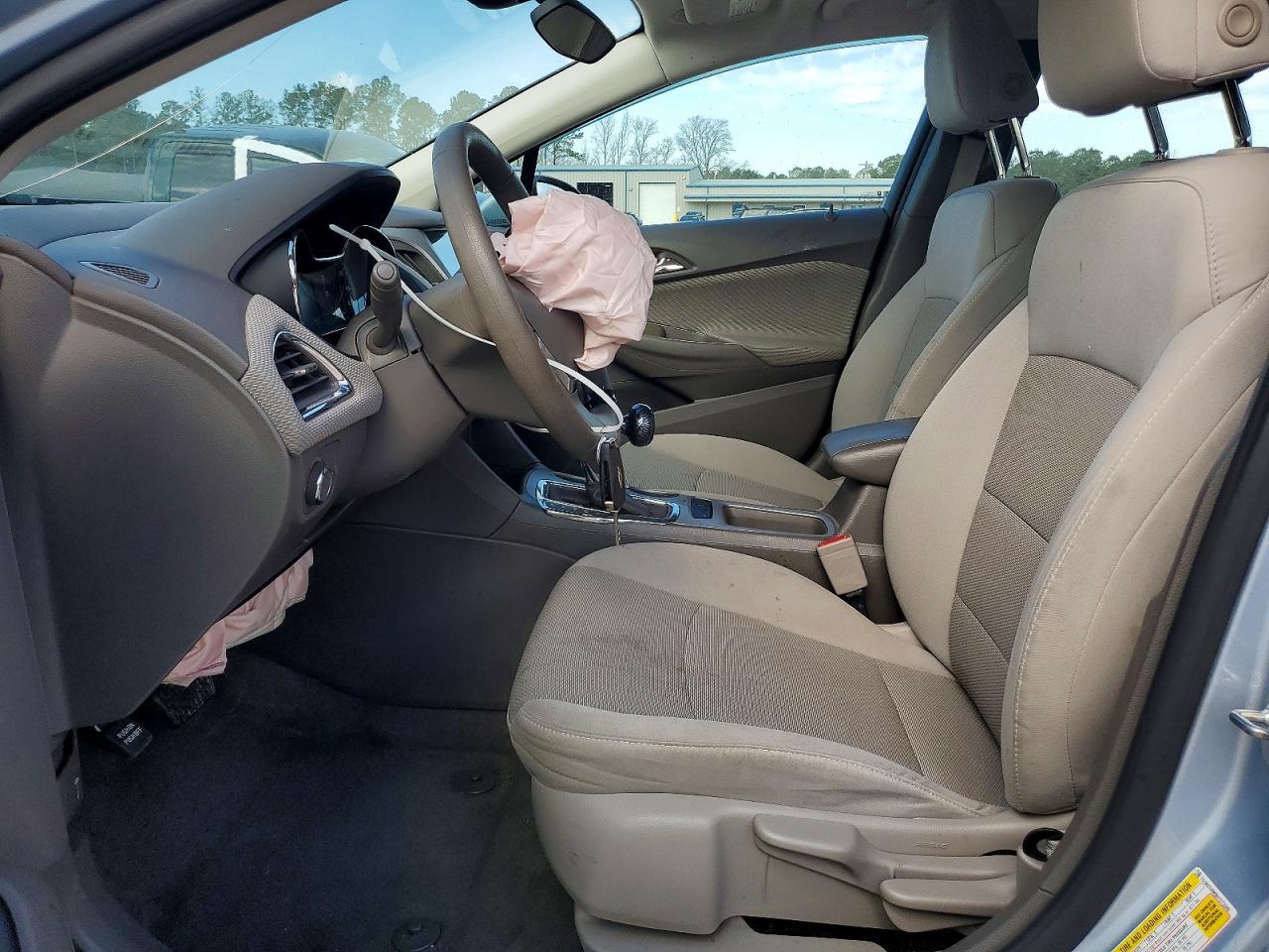 2017 CHEVROLET CRUZE LS photo 13