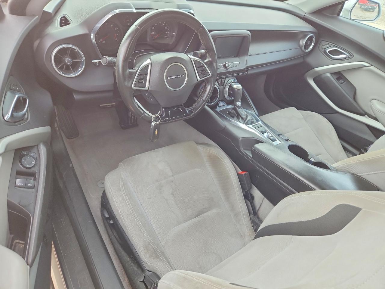 2016 CHEVROLET CAMARO LT photo 8