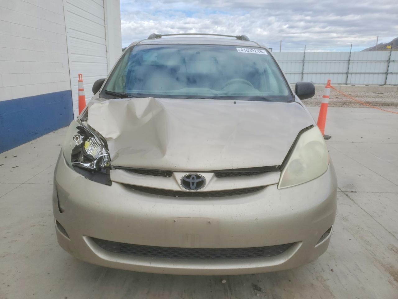 2006 TOYOTA SIENNA LE 7 PASSENGER photo 5