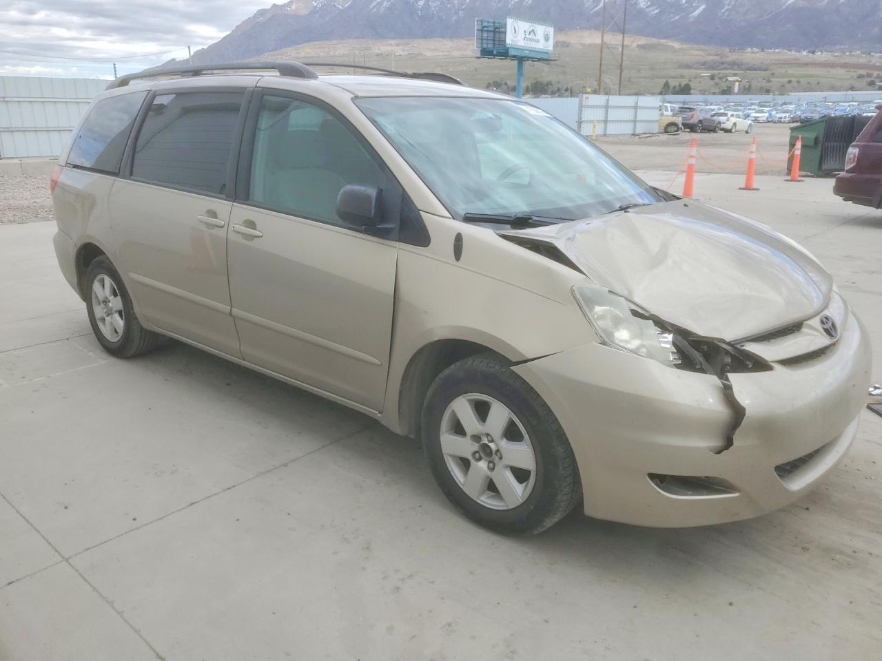 2006 TOYOTA SIENNA LE 7 PASSENGER photo 4