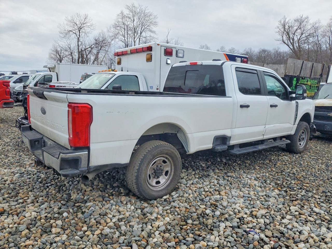 2023 FORD F350 SUPER DUTY photo 5
