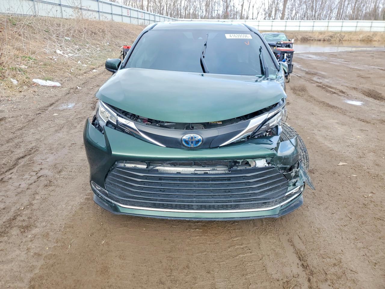 2021 TOYOTA SIENNA XLE 8-PASSENGER photo 13