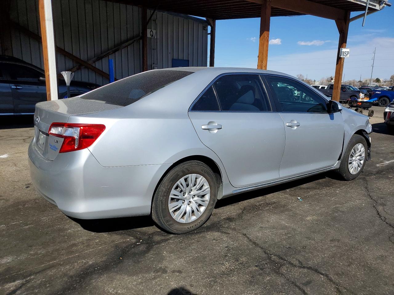 2012 TOYOTA CAMRY LE photo 7