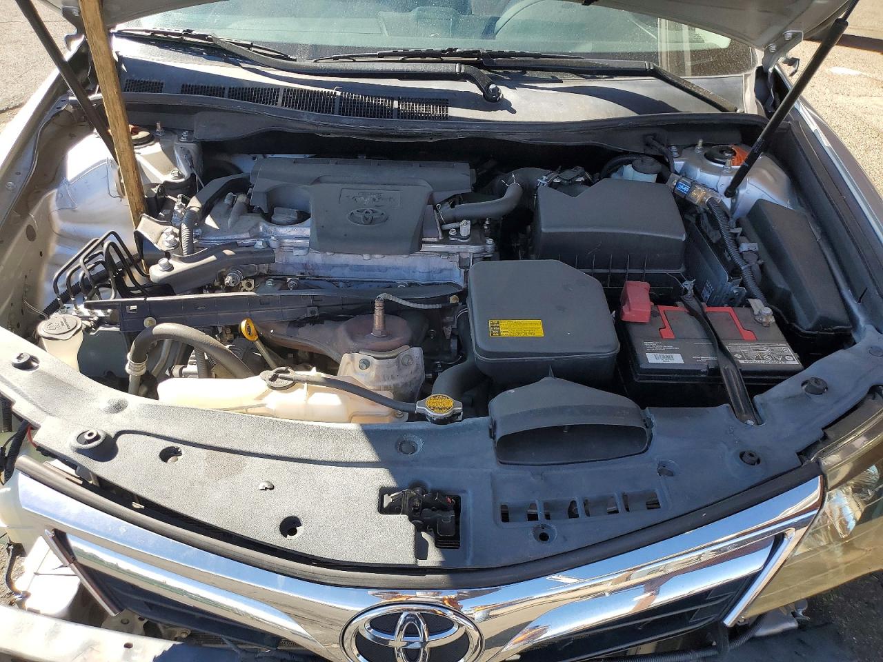 2012 TOYOTA CAMRY LE photo 31