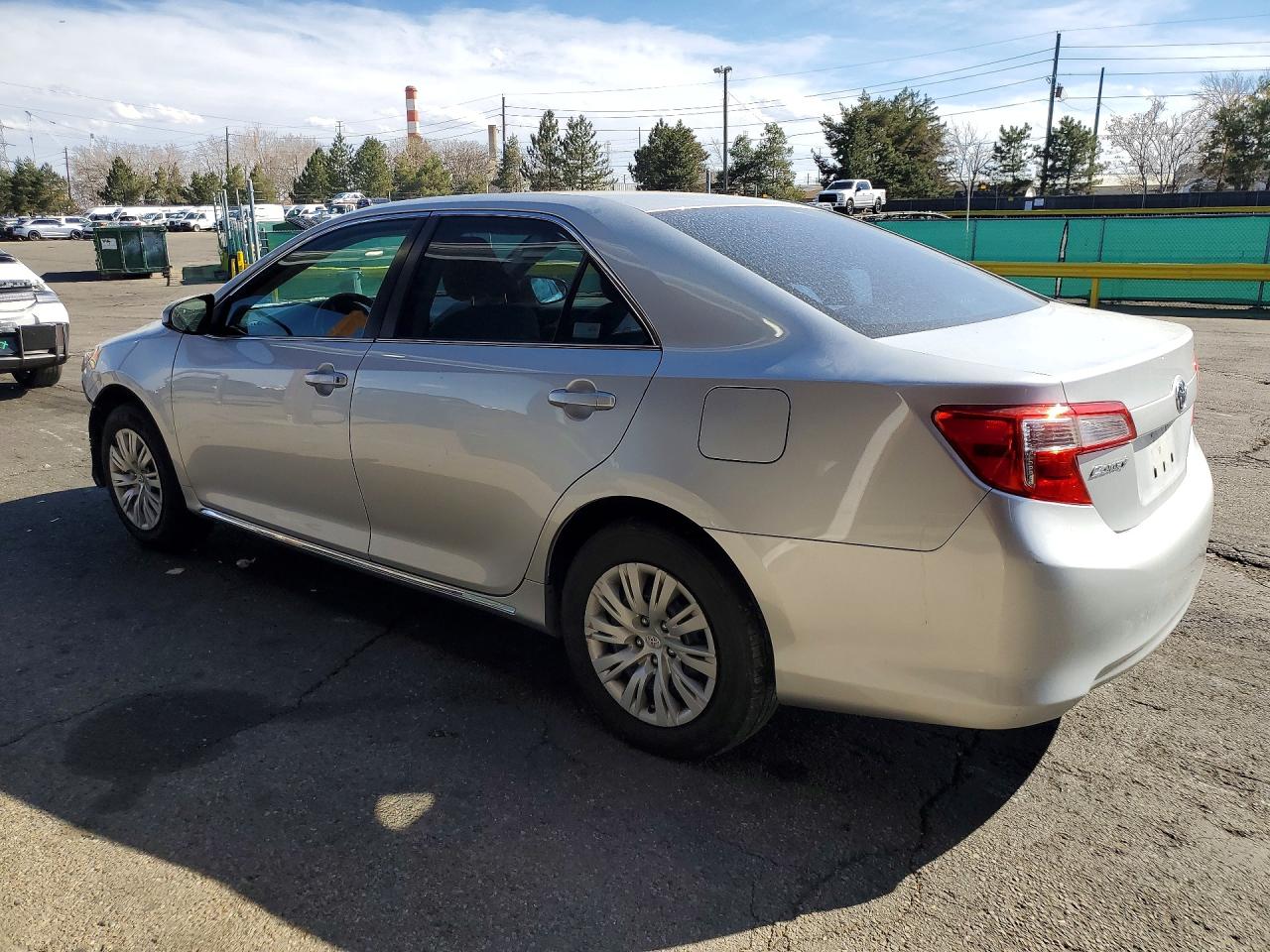 2012 TOYOTA CAMRY LE photo 4