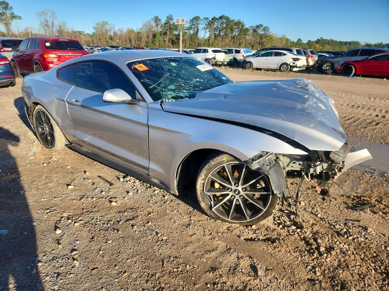 2015 FORD MUSTANG photo 4
