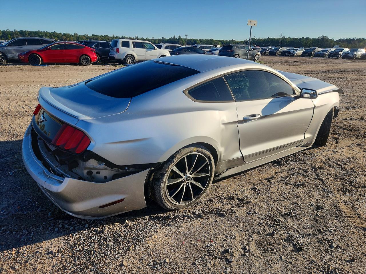 2015 FORD MUSTANG photo 3