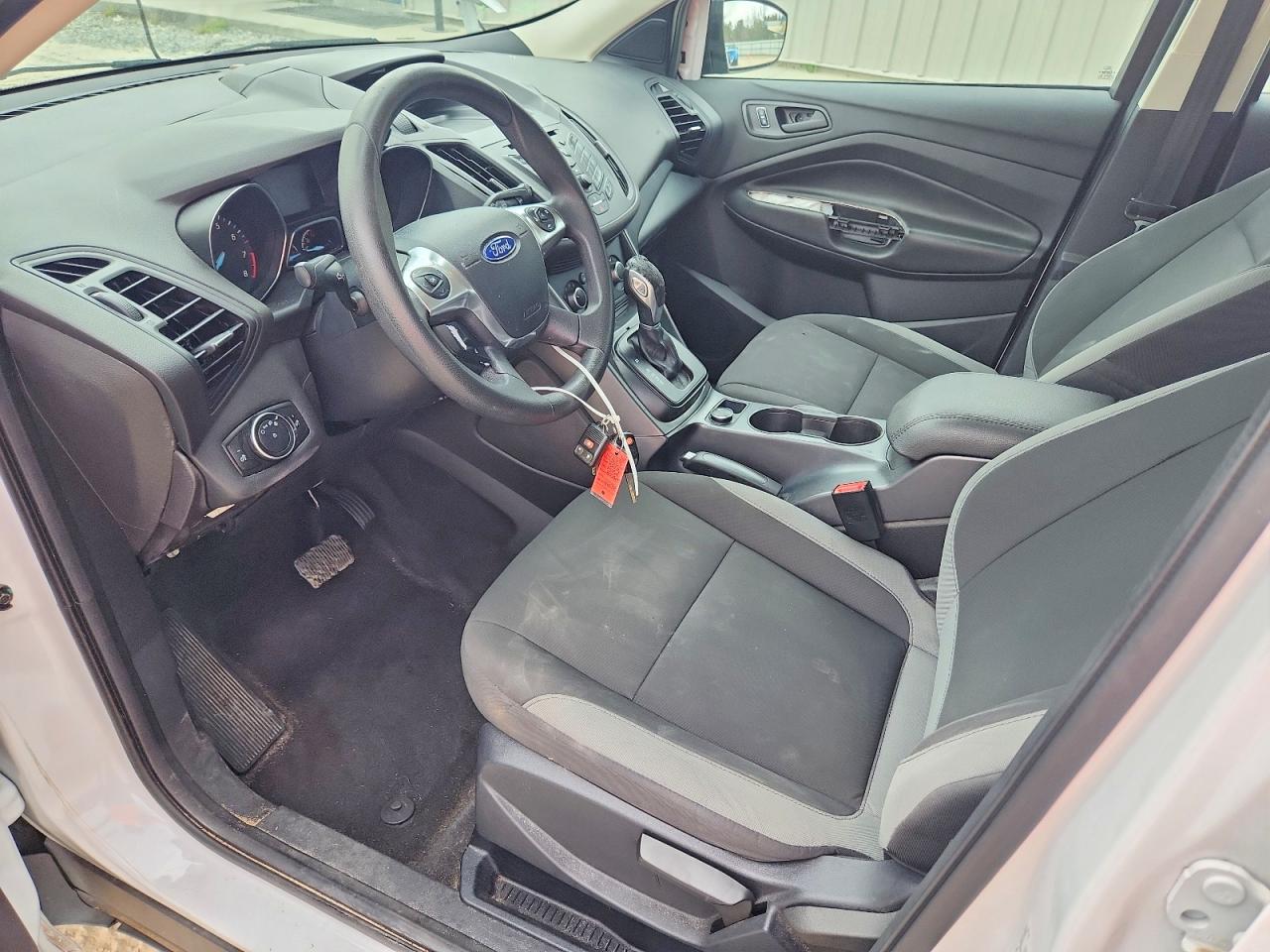 2016 FORD ESCAPE S photo 13